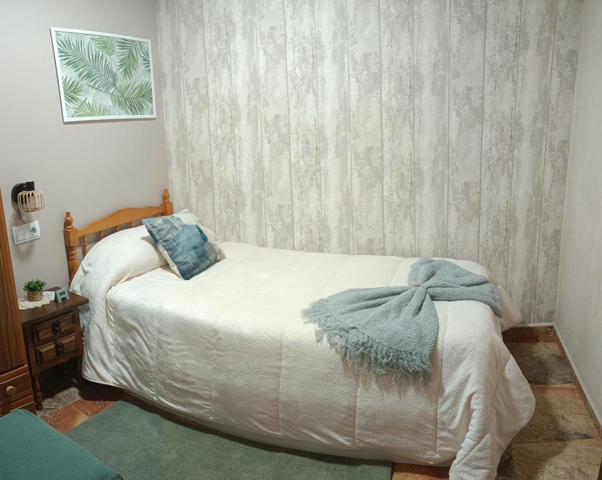 Mikaela Planta Baja-Con Patio Apartment Ел Бурго де Осма Стая снимка